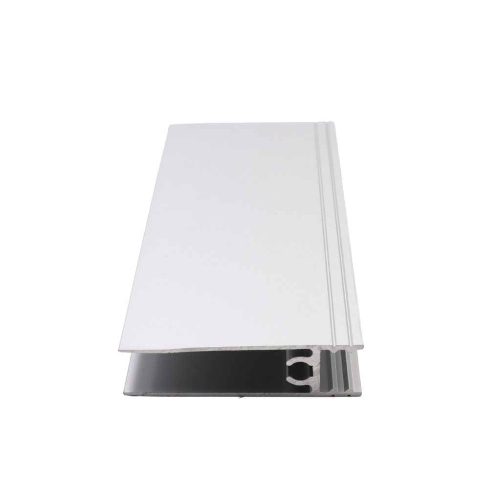 Profilé Horizontal Inférieur en Aluminium de 10 mm 560 cm - Anodisé Argent