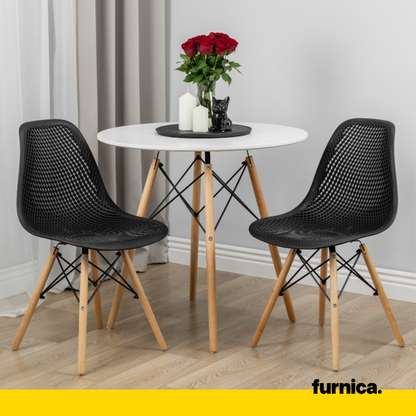 LUCA - Chaise de Salle à Manger / Bureau en Plastique Perforé avec Pieds en Bois - Noir